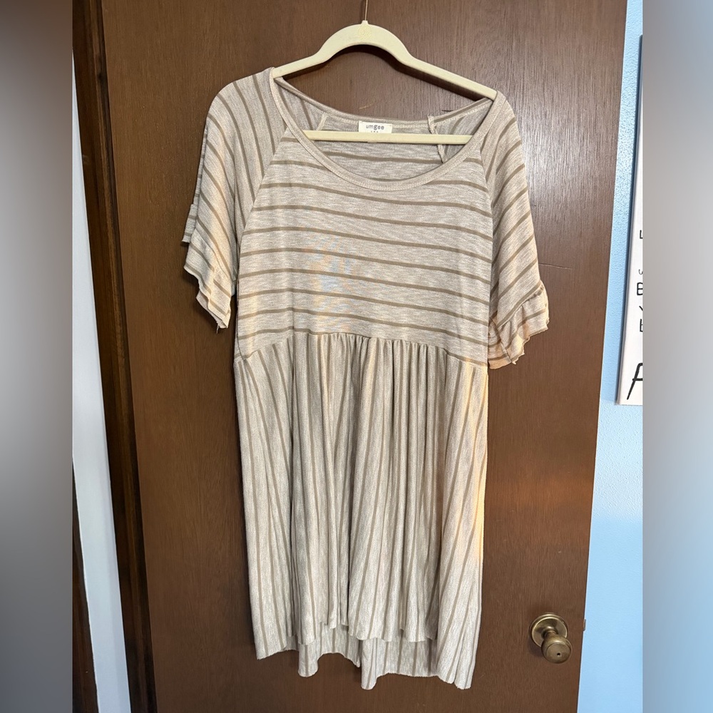 Umgee Beige and Cream Knit Top